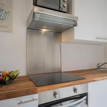아파트 Beau Sejour 15 By Interhome
